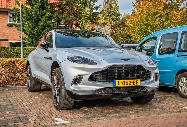 Aston Martin DBX