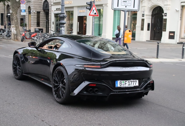 Aston Martin V8 Vantage 2018