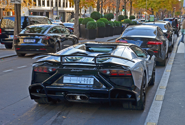 Lamborghini Mansory Aventador LP700-4 Roadster