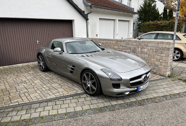 Mercedes-Benz SLS AMG