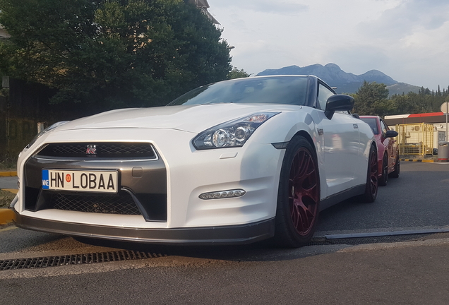 Nissan GT-R 2011