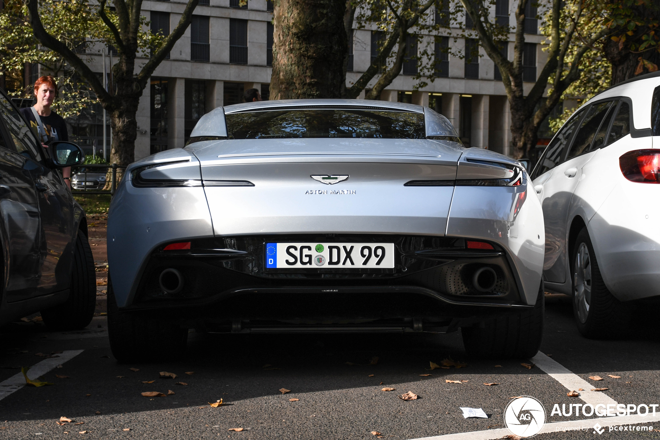 Aston Martin DB11 V8