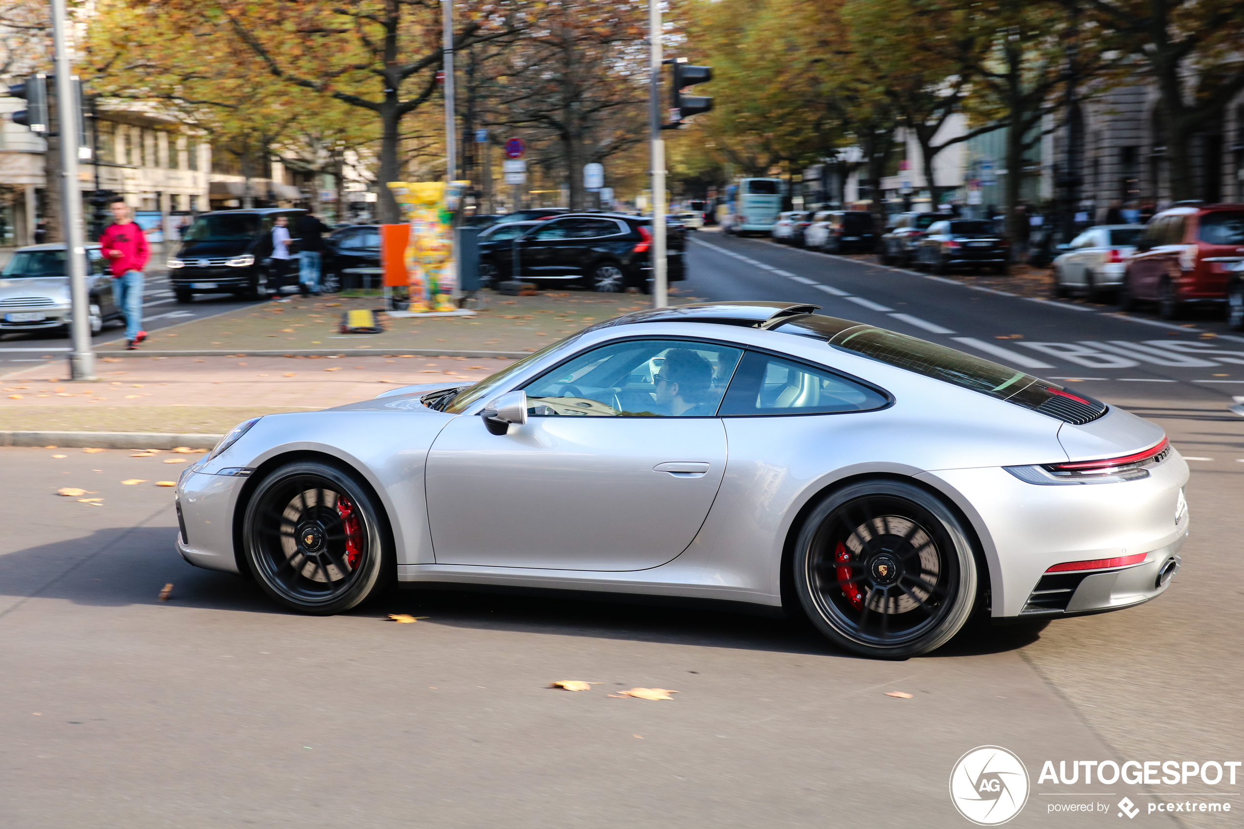 Porsche 992 Carrera GTS