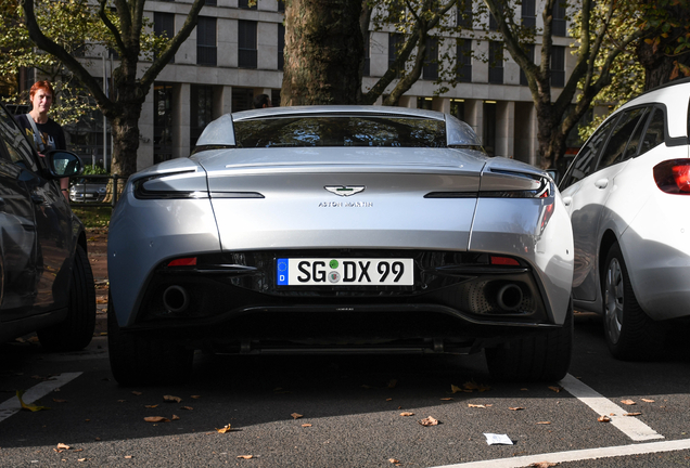 Aston Martin DB11 V8