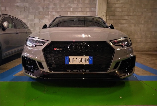 Audi RS4 Avant B9