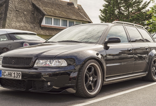 Audi RS4 Avant B5