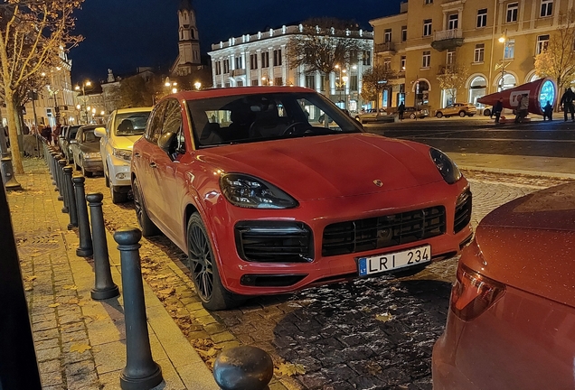 Porsche 9YA Cayenne GTS