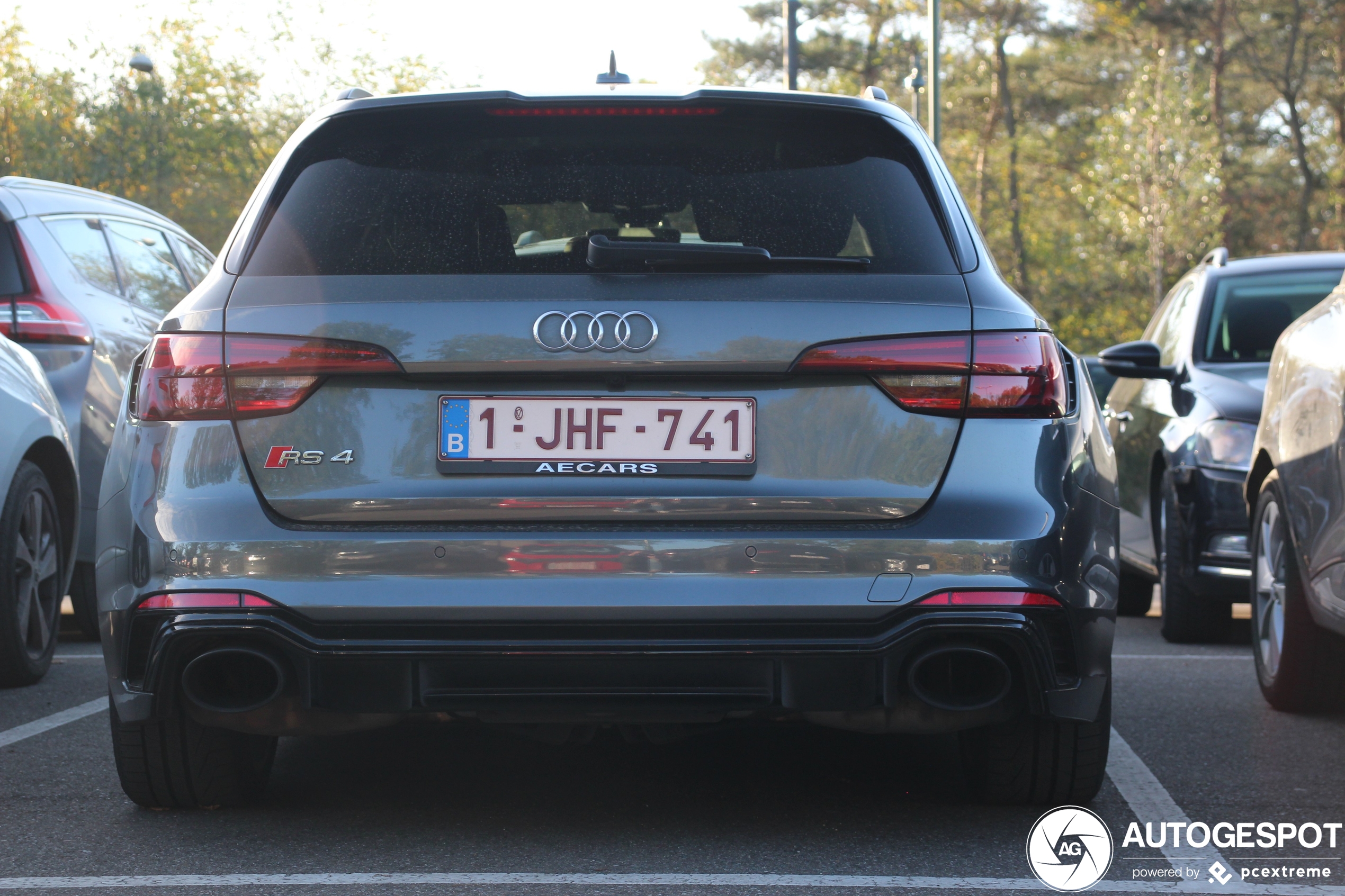 Audi RS4 Avant B9