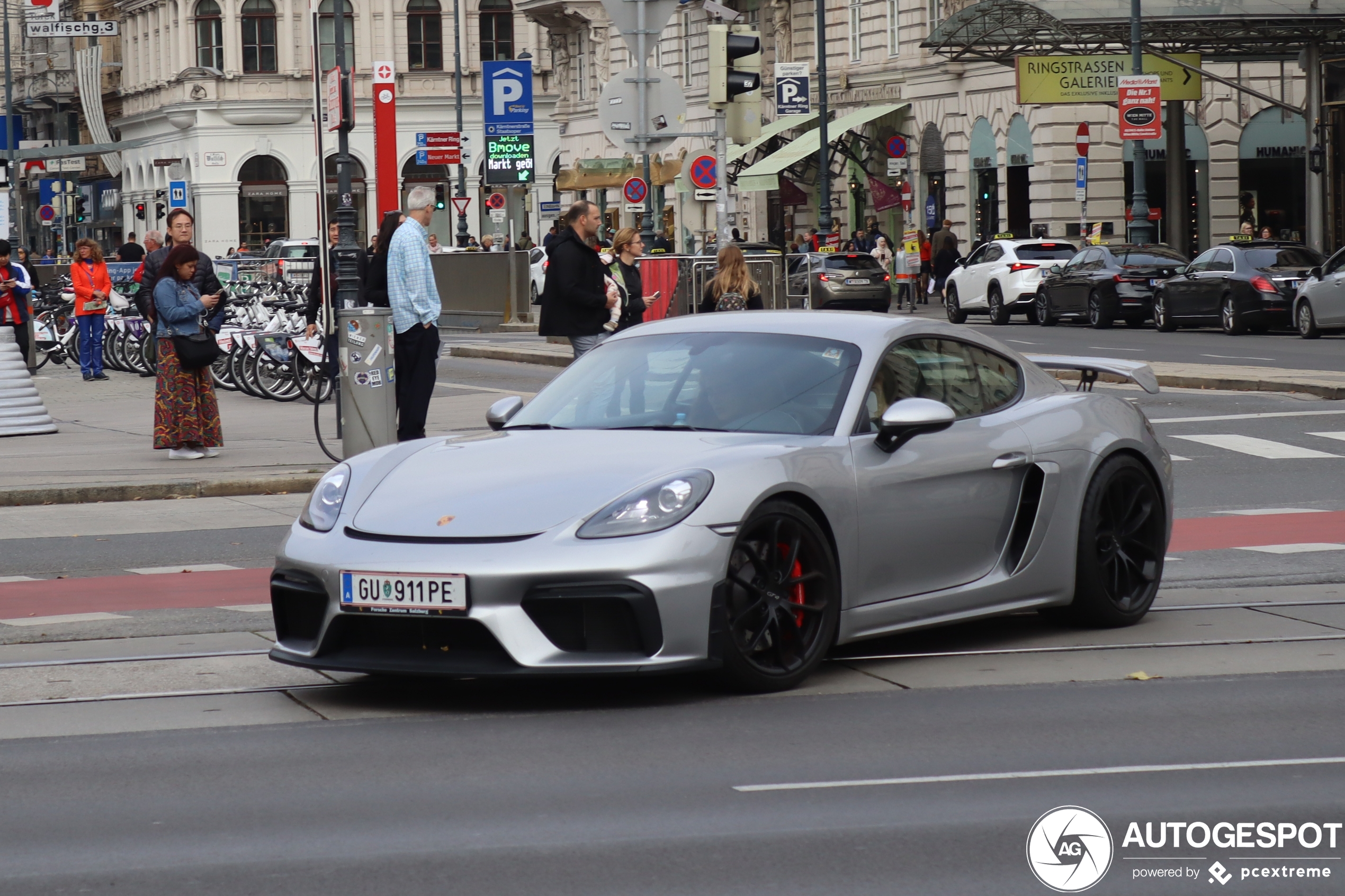 Porsche 718 Cayman GT4