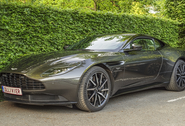 Aston Martin DB11 V8