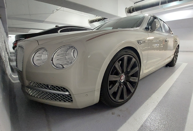 Bentley Flying Spur V8