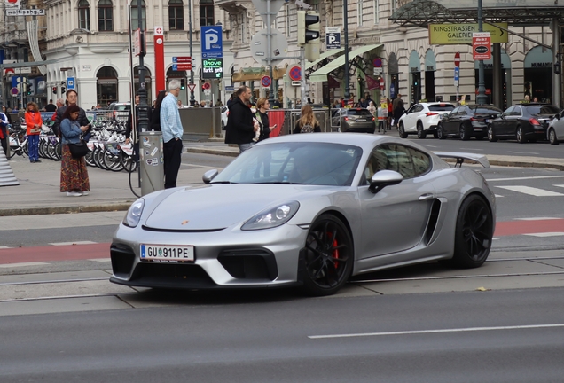 Porsche 718 Cayman GT4