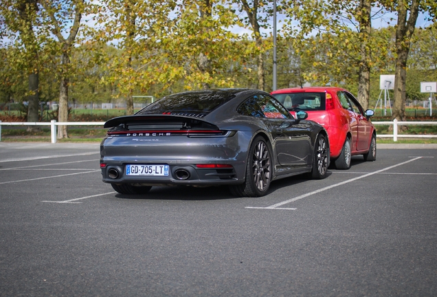 Porsche 992 Carrera 4S