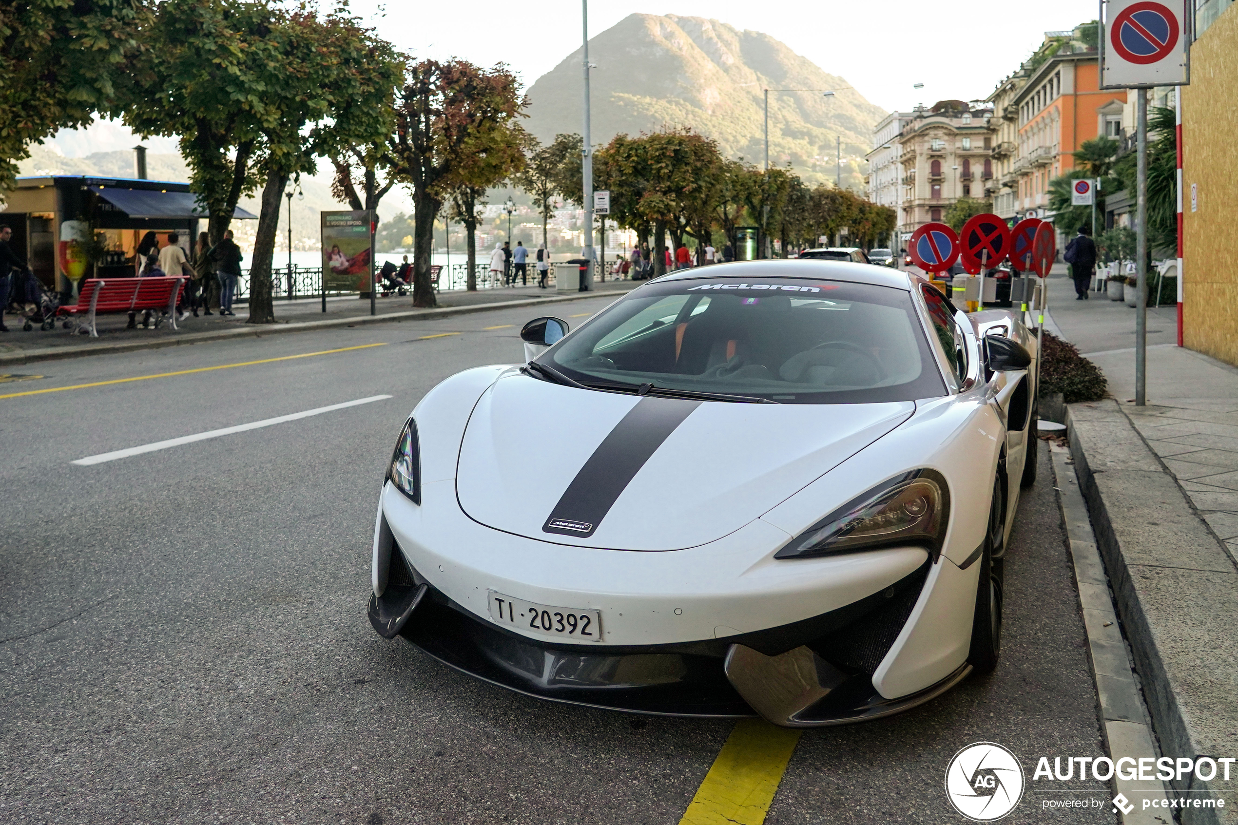 McLaren 570S