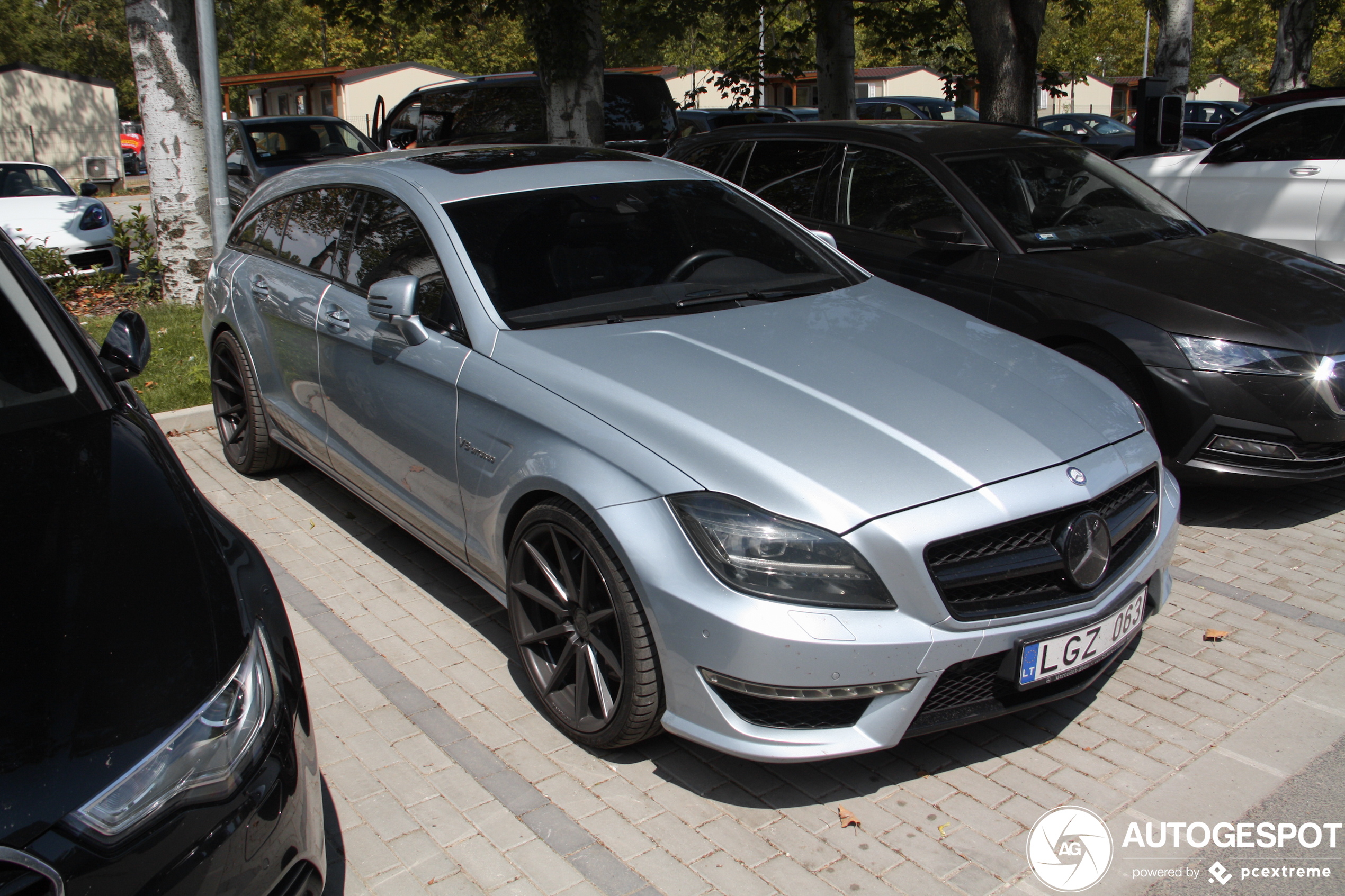 Mercedes-Benz CLS 63 AMG X218 Shooting Brake