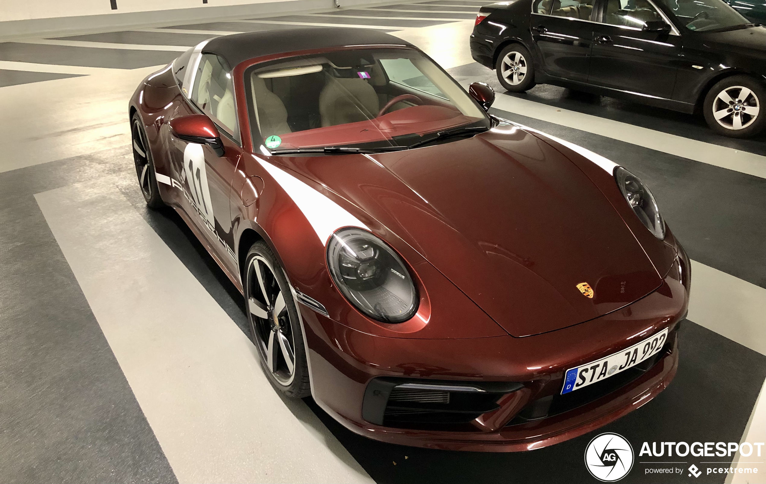 Porsche 992 Targa 4S Heritage Design Edition