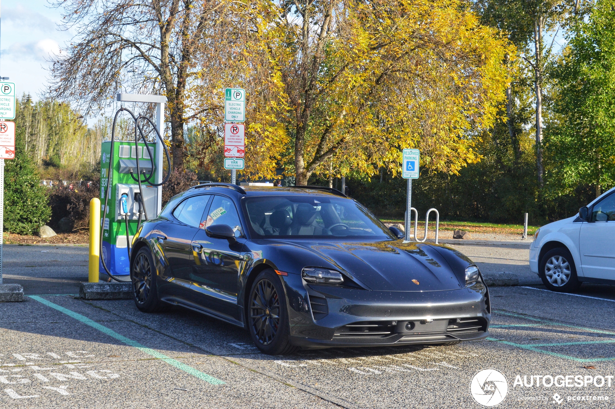 Porsche Taycan GTS Sport Turismo