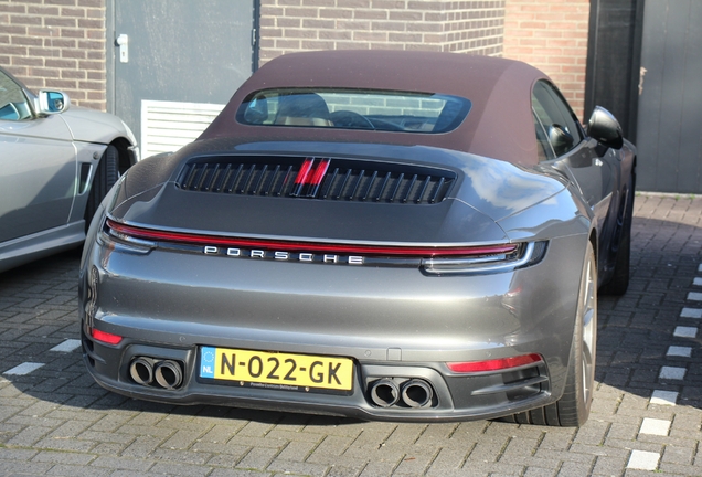 Porsche 992 Carrera 4S Cabriolet