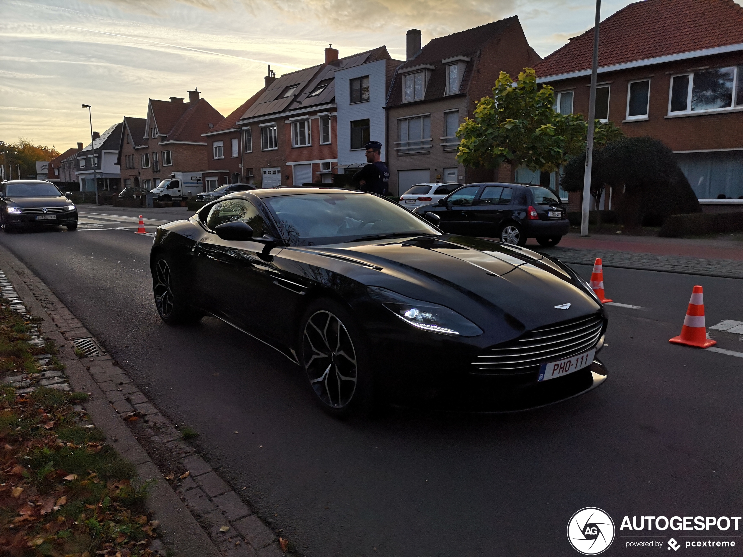 Aston Martin DB11 V8