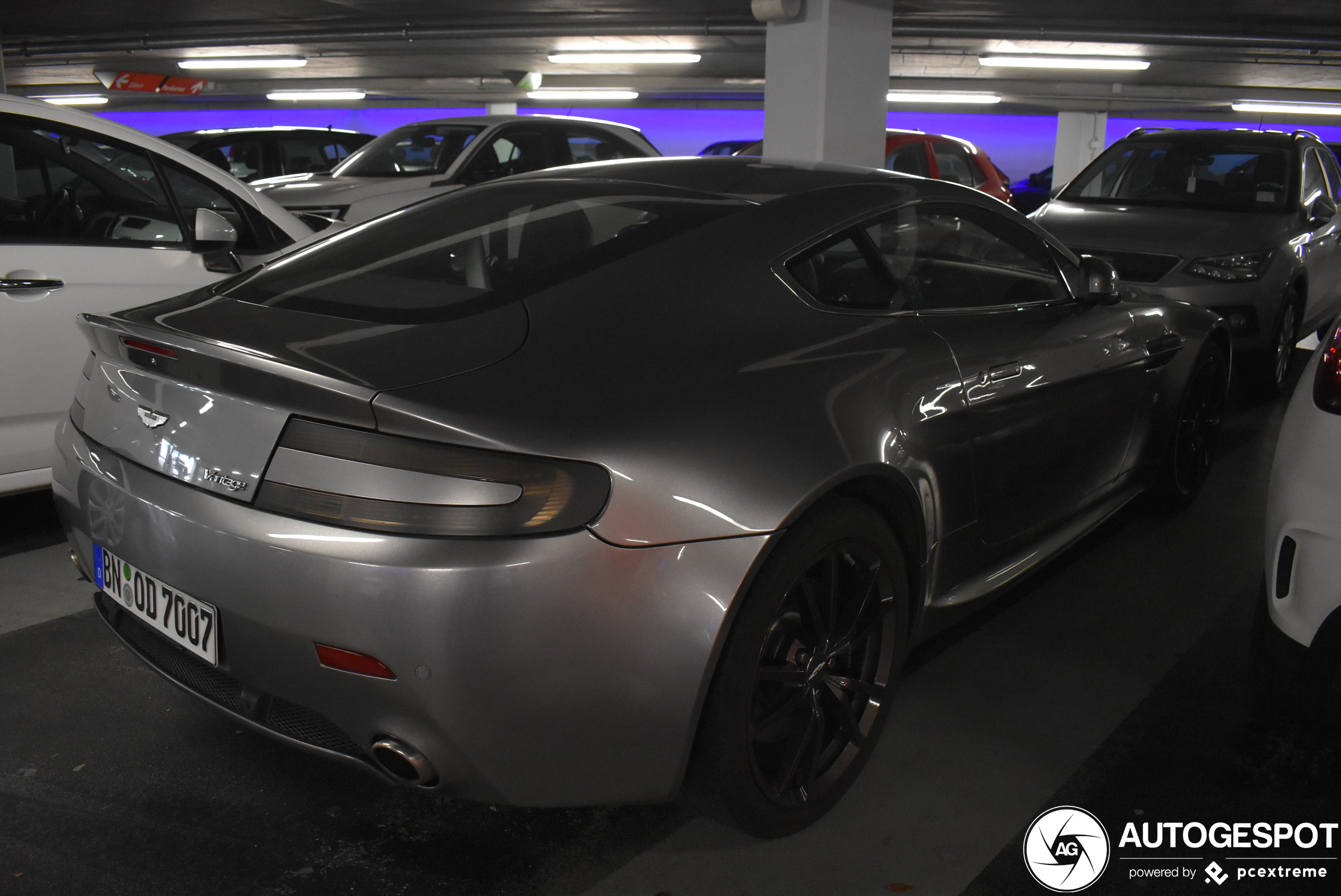 Aston Martin V8 Vantage