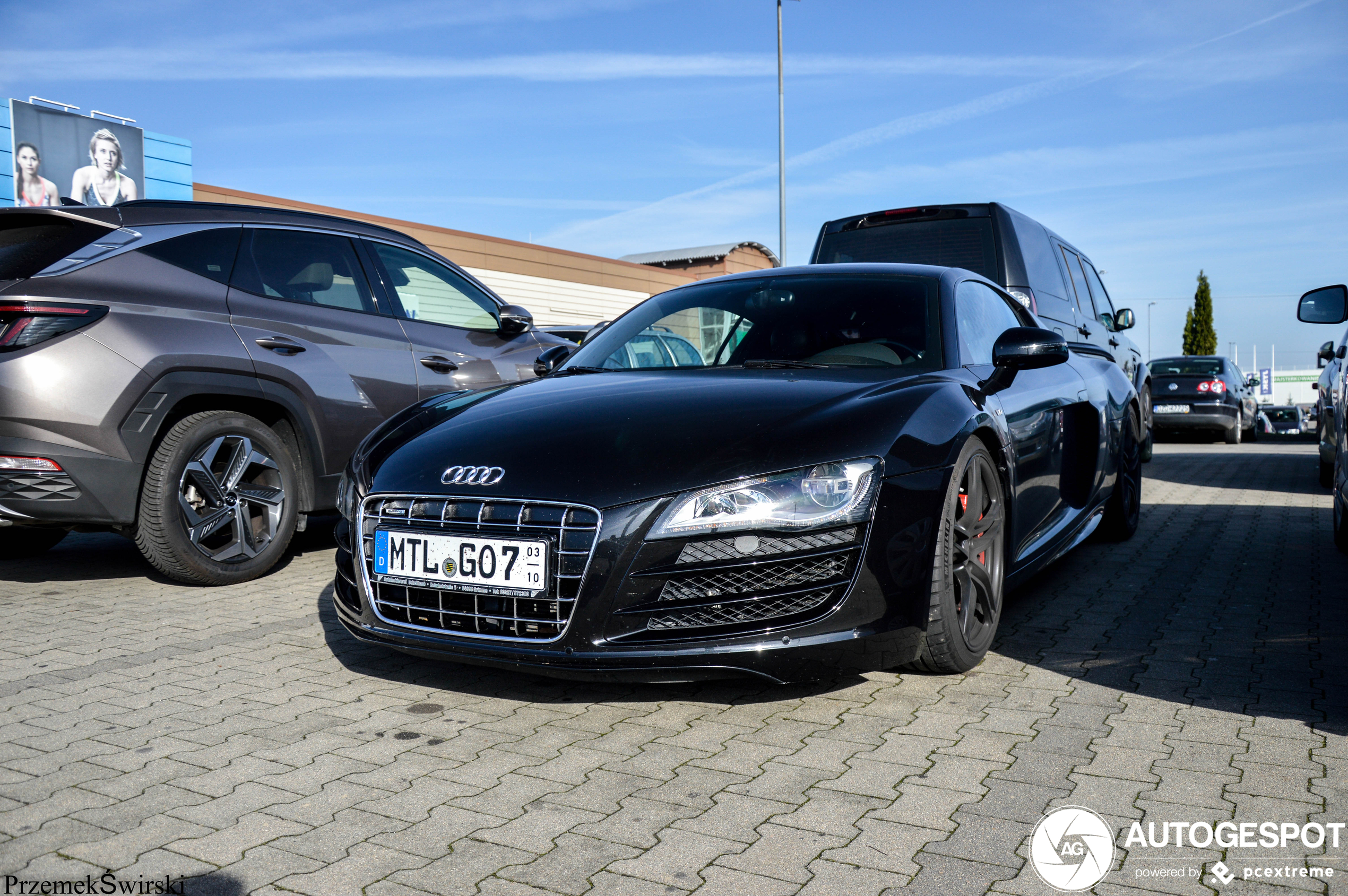 Audi R8 V10