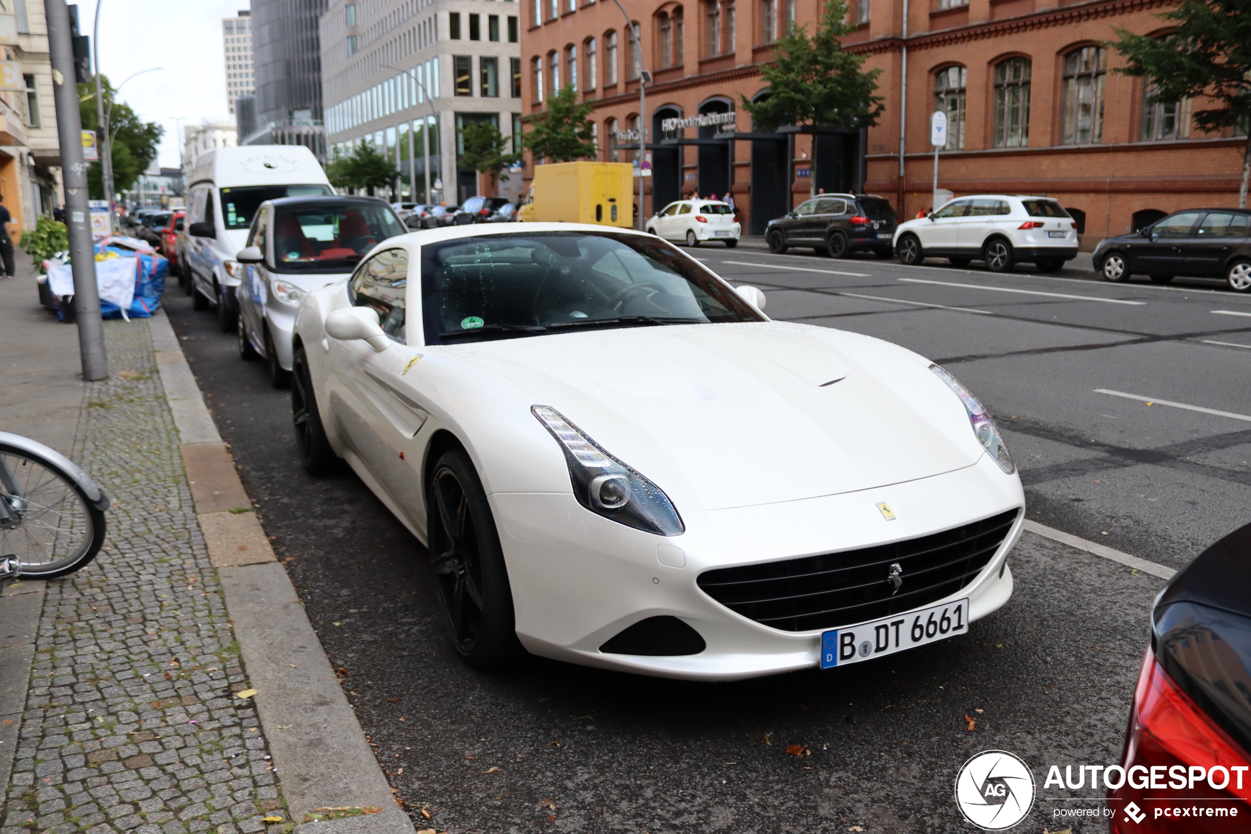 Ferrari California T