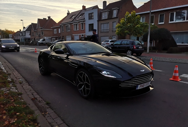 Aston Martin DB11 V8