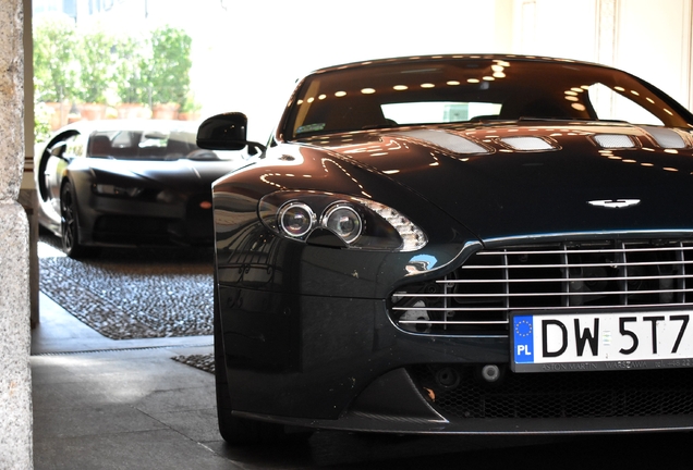 Aston Martin V12 Vantage Roadster