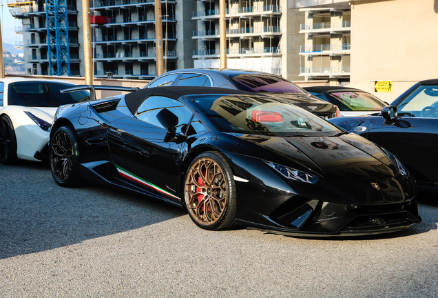 Lamborghini Huracán LP640-4 Performante Spyder