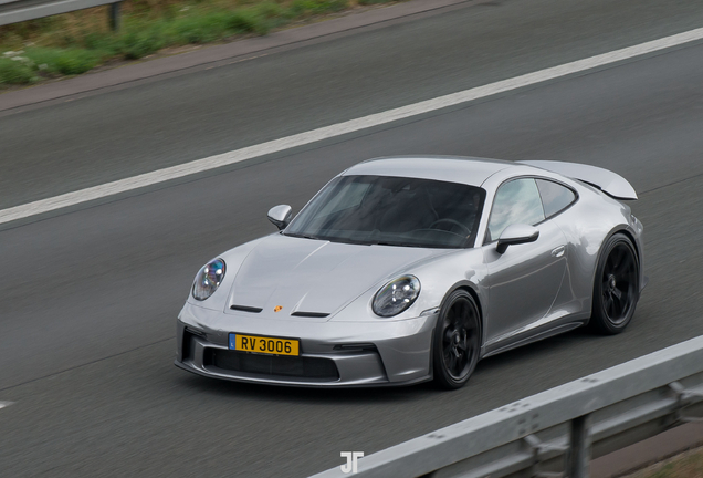 Porsche 992 GT3 Touring