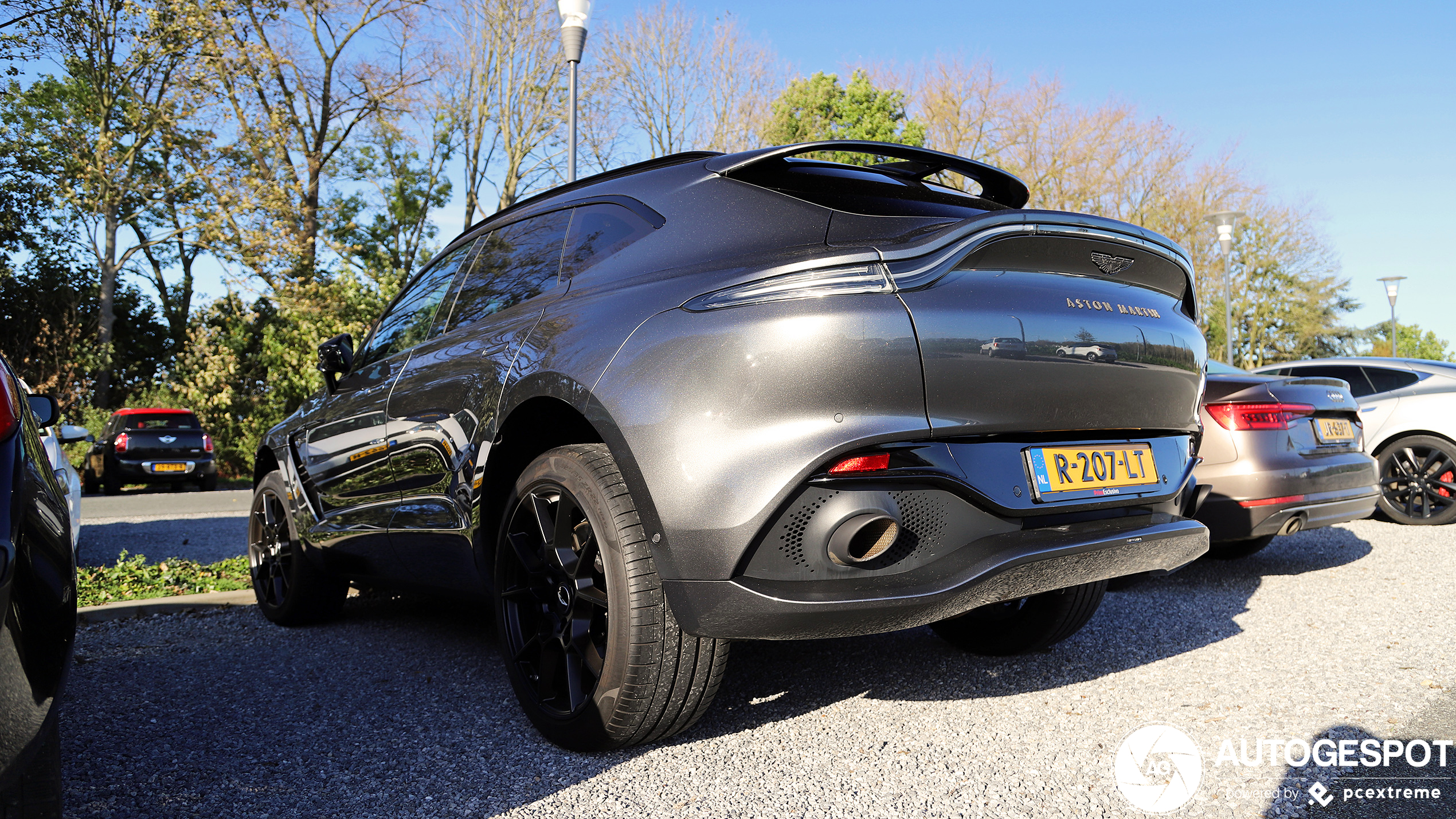 Aston Martin DBX