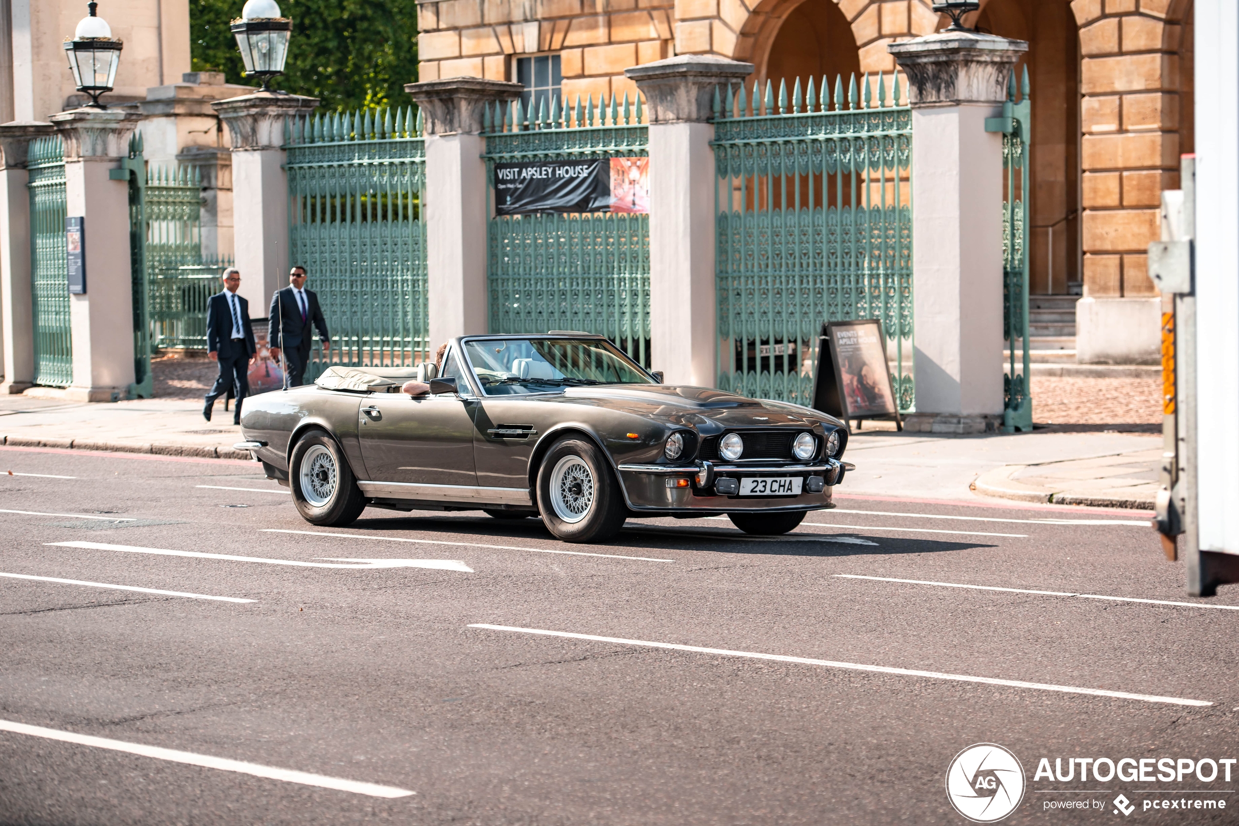 Aston Martin V8 Vantage Volante 1986-1989