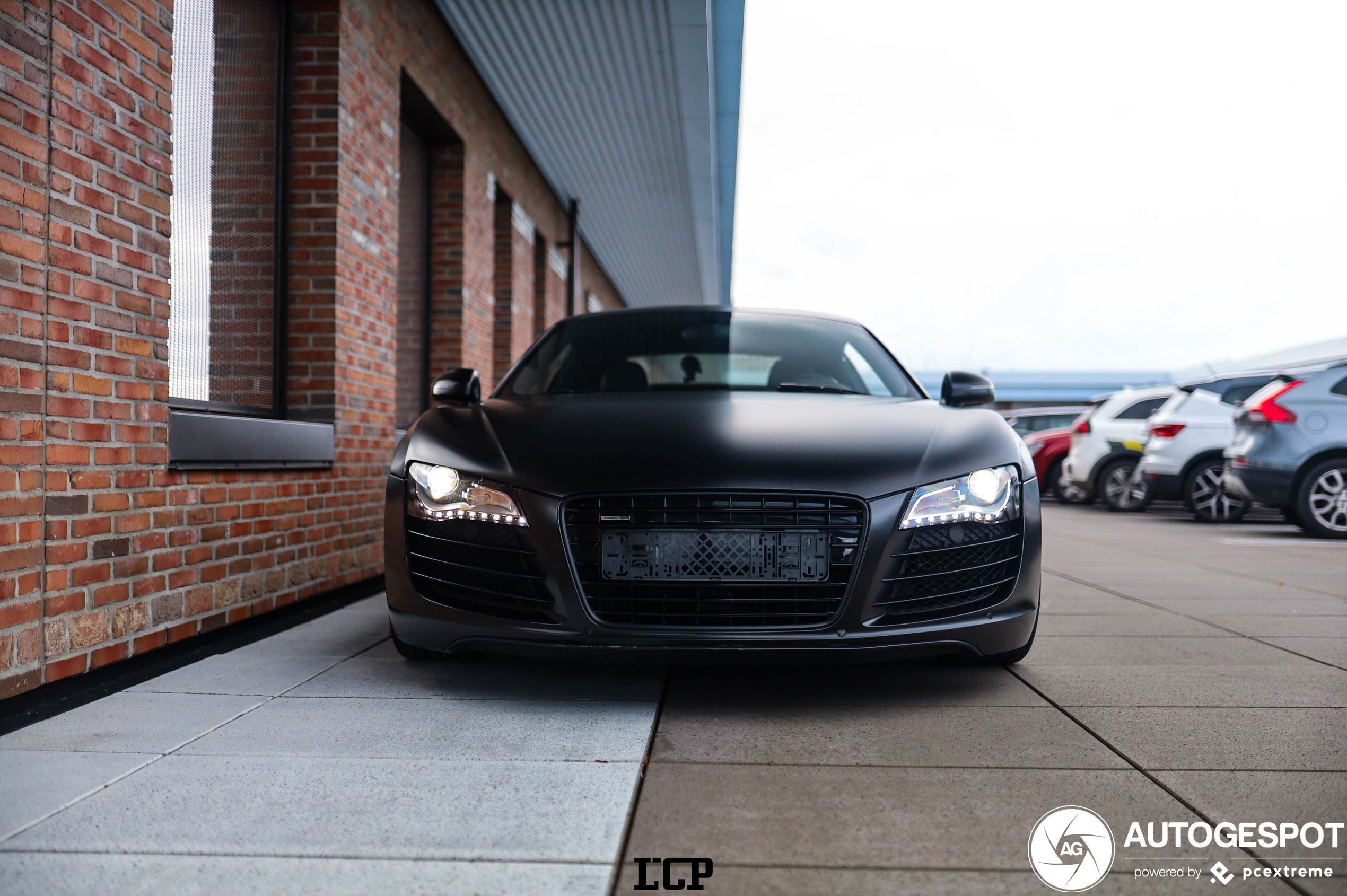 Audi R8