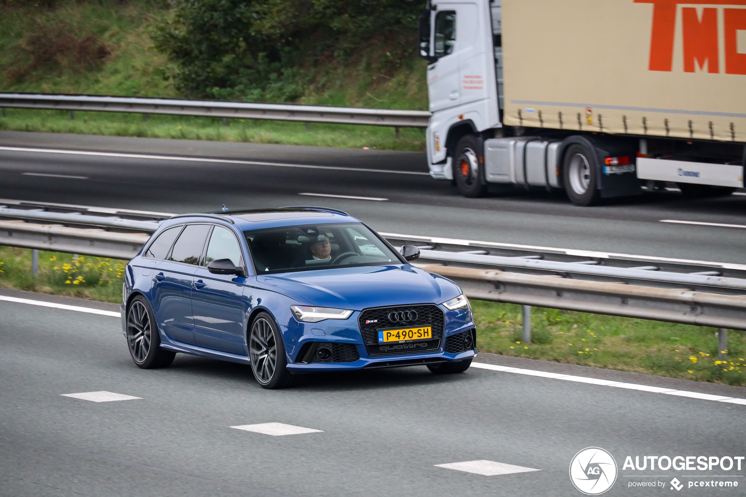 Audi RS6 Avant C7 2015