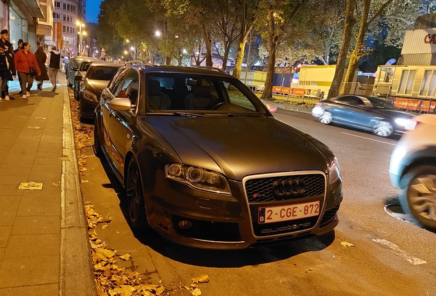 Audi RS4 Avant B7