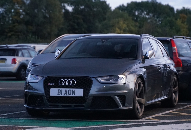 Audi RS4 Avant B8