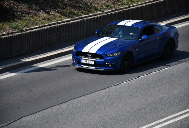 Ford Mustang GT 2015