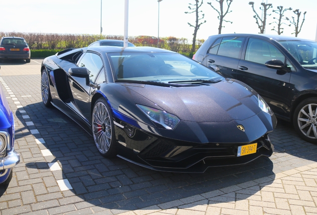 Lamborghini Aventador S LP740-4 Roadster