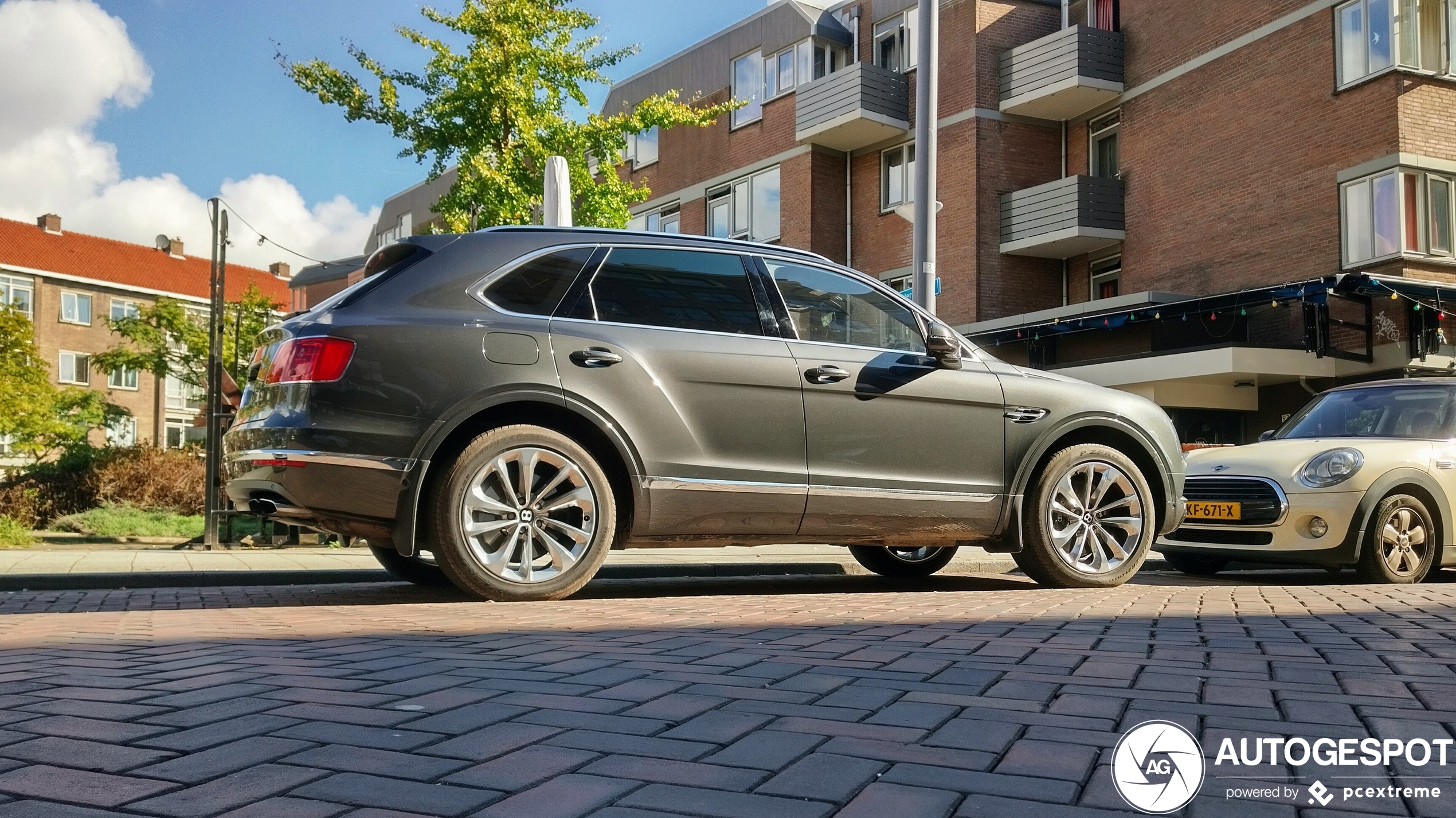 Bentley Bentayga V8