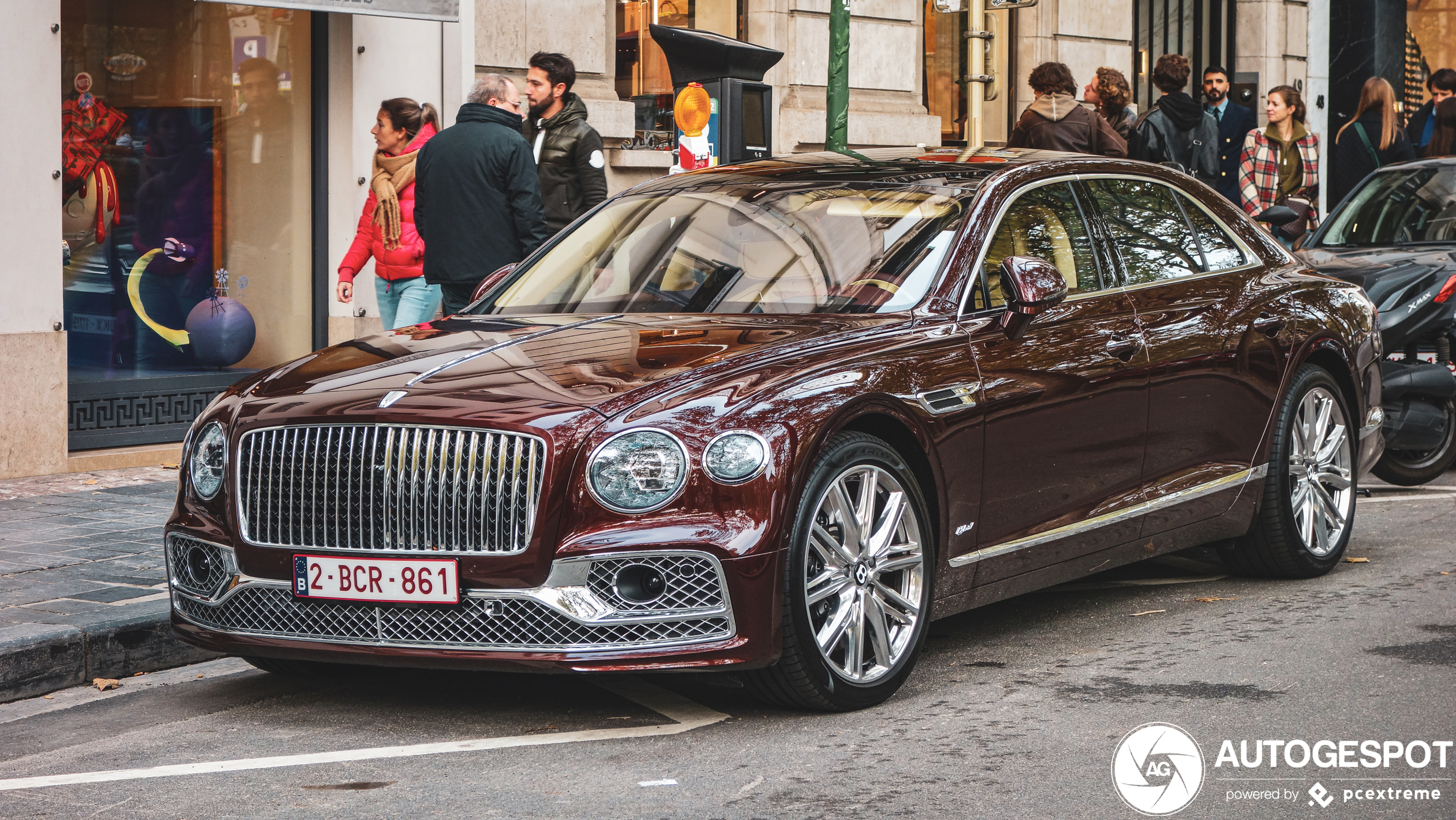 Bentley Flying Spur Hybrid