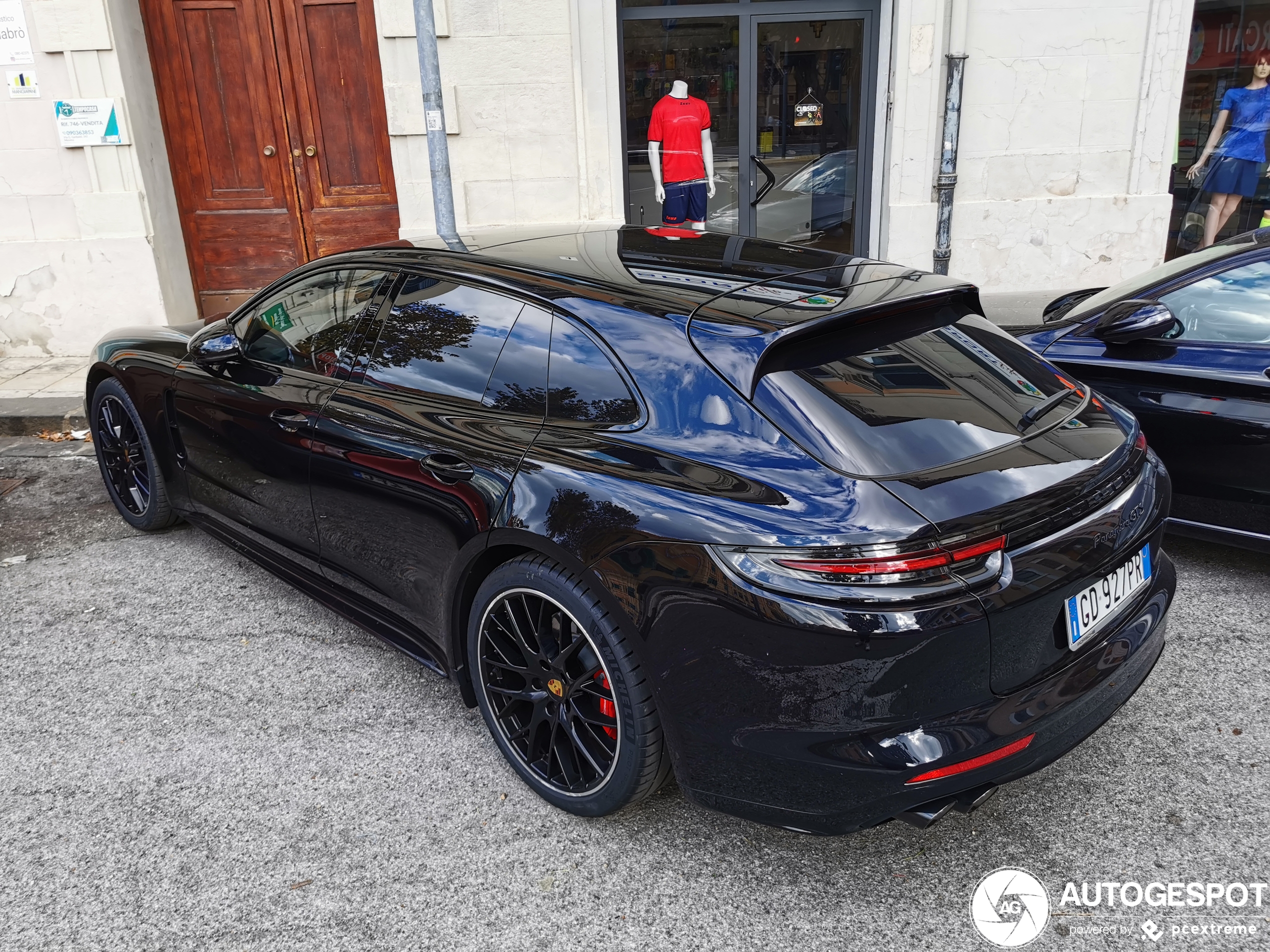 Porsche 971 Panamera GTS Sport Turismo