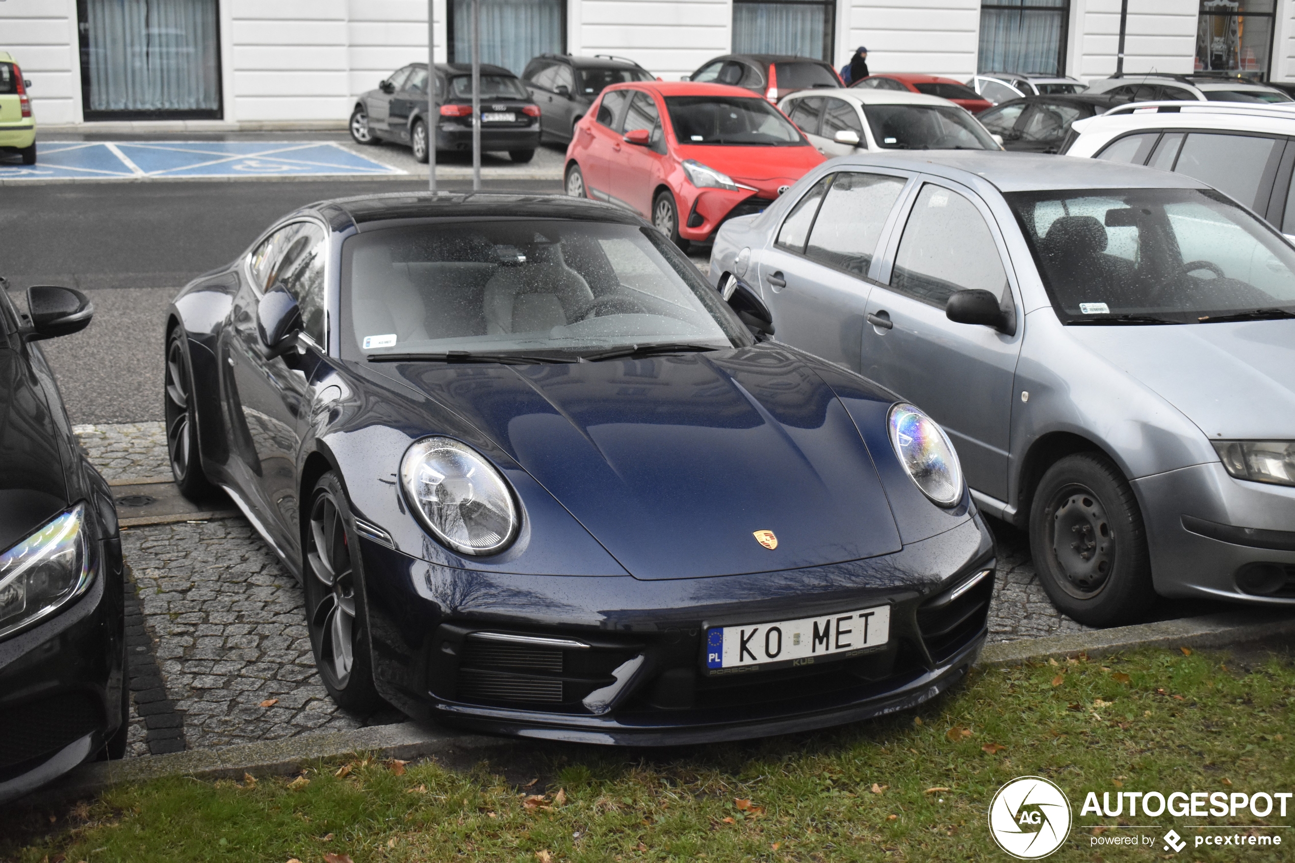 Porsche 992 Carrera 4S