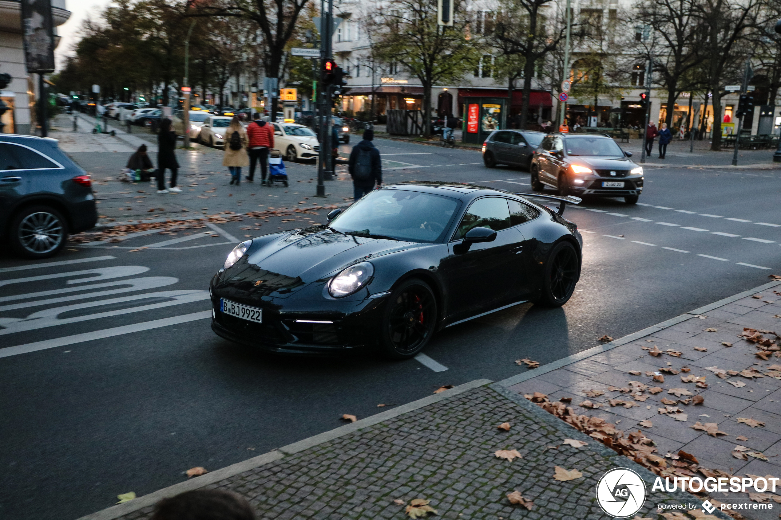 Porsche 992 Carrera GTS