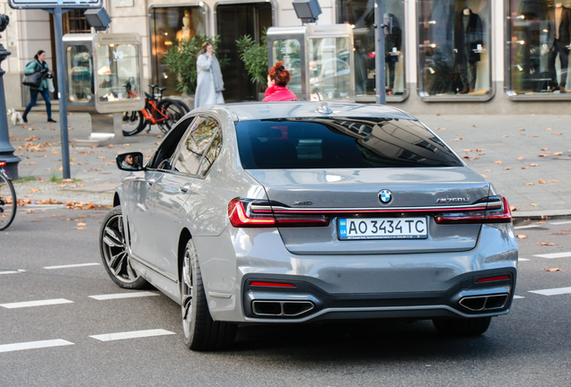 BMW M760Li xDrive 2019