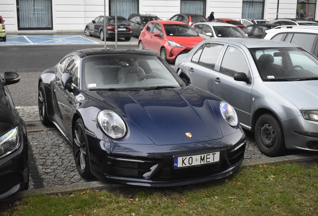 Porsche 992 Carrera 4S