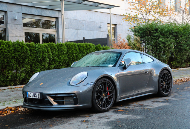 Porsche 992 Carrera GTS