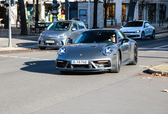 Porsche 992 Carrera GTS