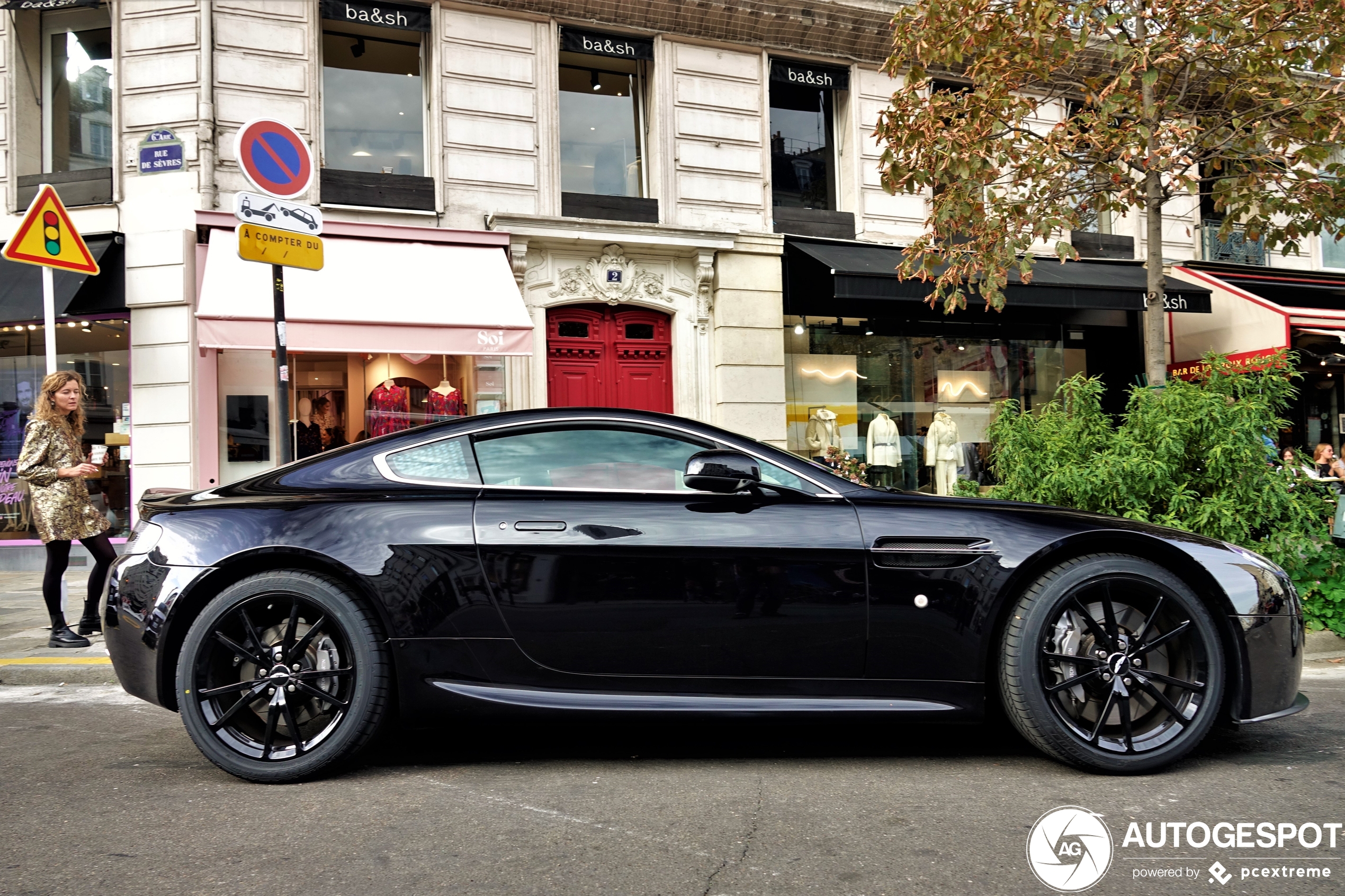 Aston Martin V8 Vantage S