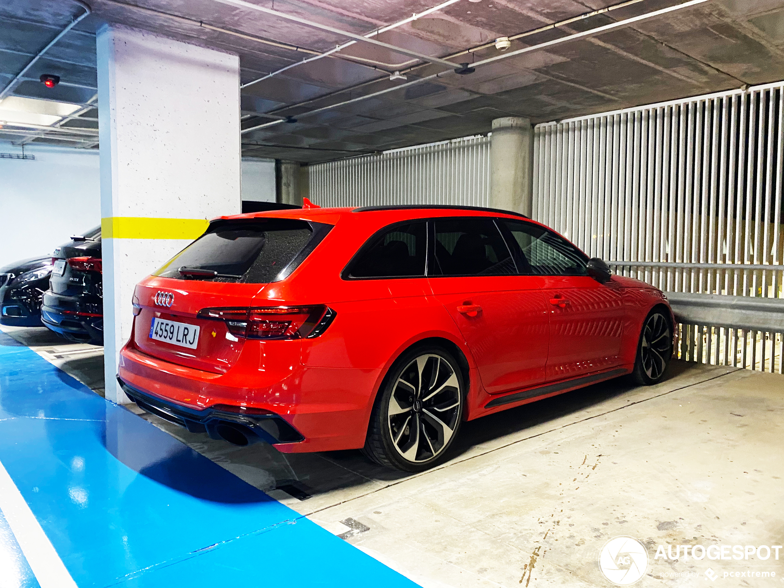 Audi RS4 Avant B9