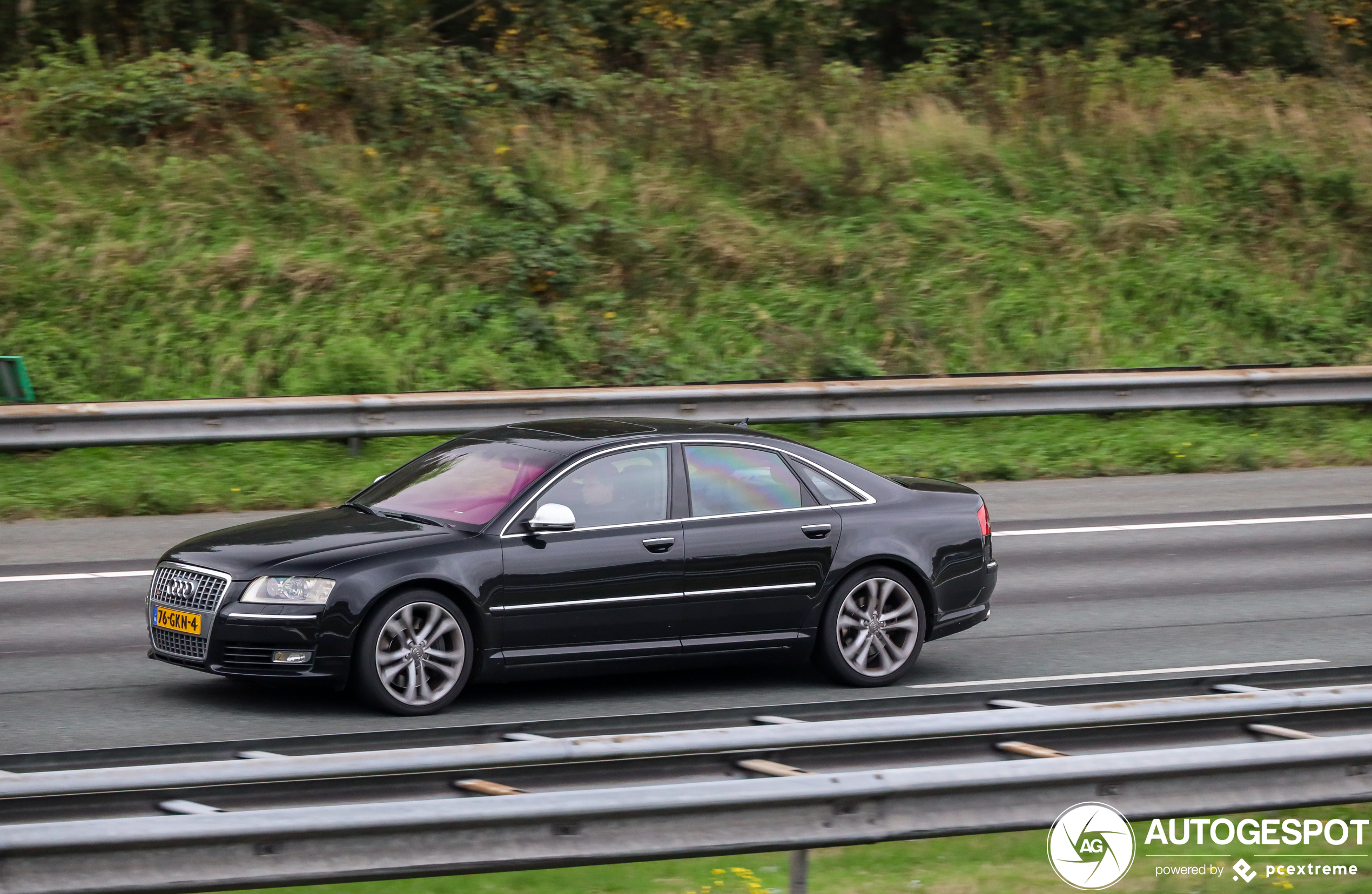 Audi S8 D3